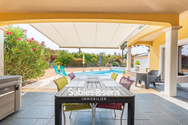 Maison T5 de plain pied avec piscine sur la commune de Chantonnay