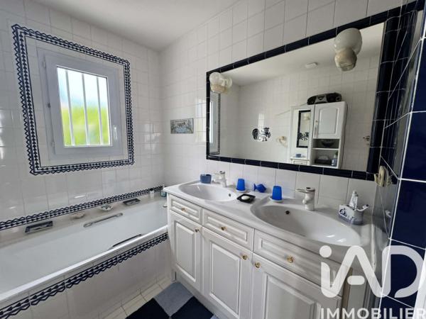 Maison à vendre 7 pièces 196 m² Sainte-Marie-de-Ré