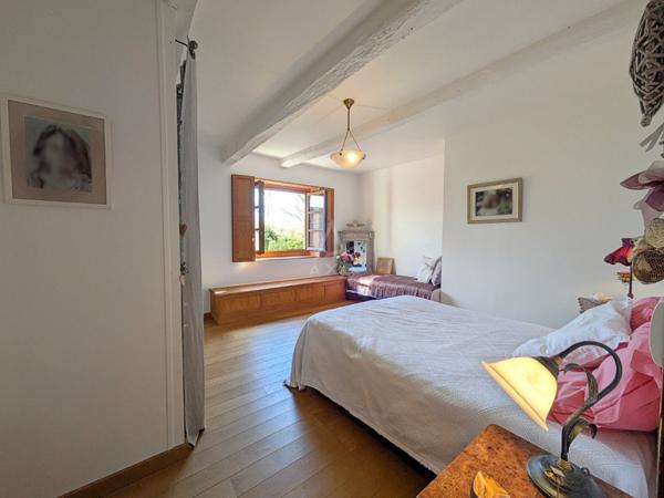 Maison de charme fin XVIII?  296 m²  Parc de 1,5 ha  Piscine  Dépendances