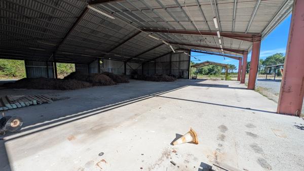 Site d'activité 12 500 m² – Hangar 1 170 m² – Accés A10 et RN 10. Reignac (33860)