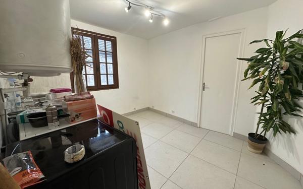 Appartement à vendre    2 pièces • 27 m2 Corbeil-Essonnes