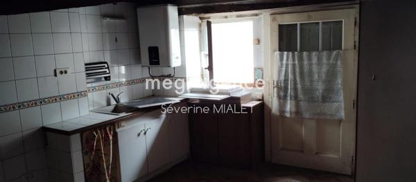 Maison à CHATEAUBERNARD, 16100 - 3 pièces 80m²