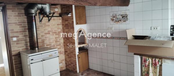 Maison à CHATEAUBERNARD, 16100 - 3 pièces 80m²