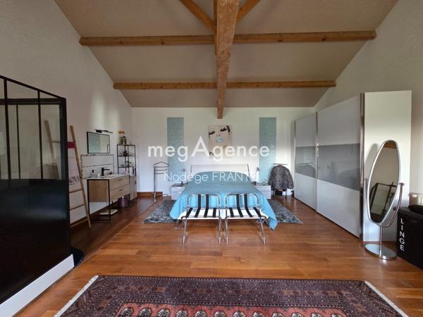 Maison à LOIRE-SUR-NIE, 17470 - 7 pièces 371m²