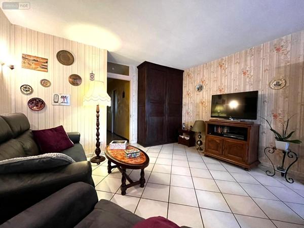 Maison de ville à vendre à Langres en Haute-Marne (52200), ref : SGML116187