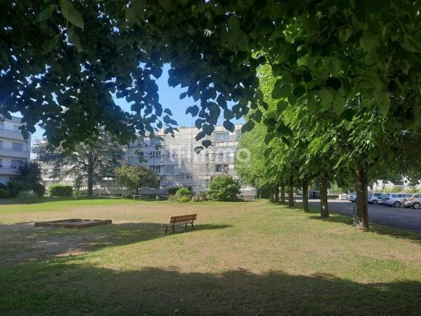 Bel appartement 5 p 113 m² env. à Strasbourg Stockfeld