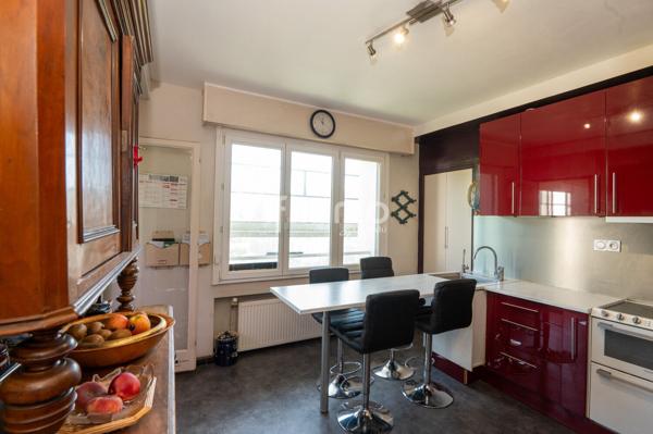 Bel appartement 5 p 113 m² env. à Strasbourg Stockfeld