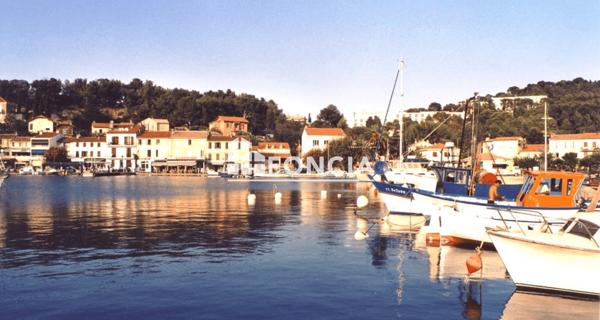 Location Appartement 2 pièces 59.91 m² - Saint-mandrier-sur-mer 83430