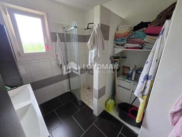 Maison 6 pièces de 165m2 sur un terrain de 1453m2