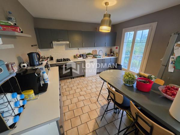 Maison 6 pièces de 165m2 sur un terrain de 1453m2