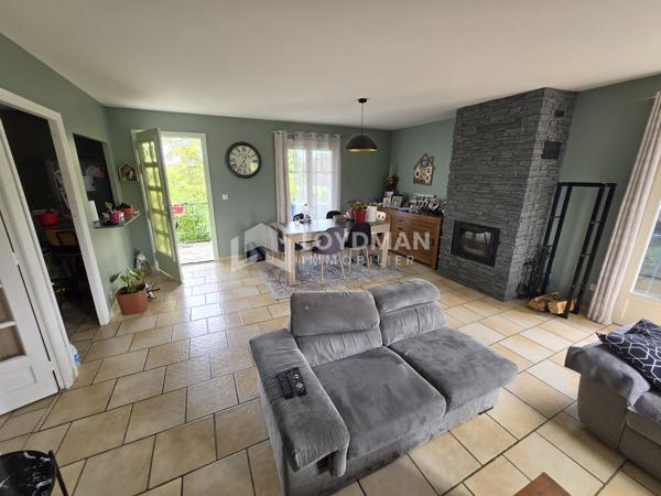 Maison 6 pièces de 165m2 sur un terrain de 1453m2