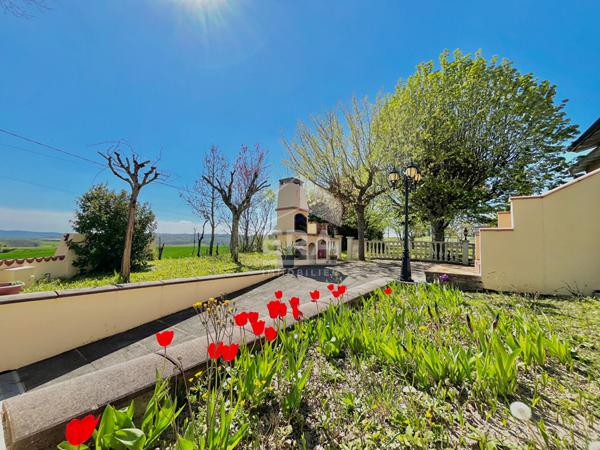 Maison Cadalen 5 pièce(s) 198 m2