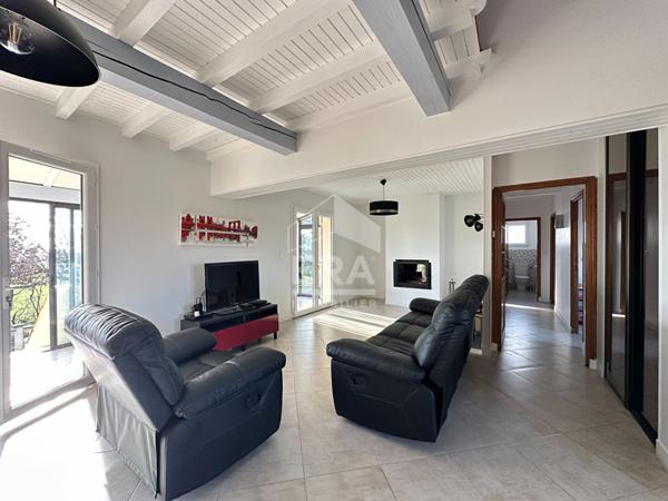 Maison Cadalen 5 pièce(s) 198 m2