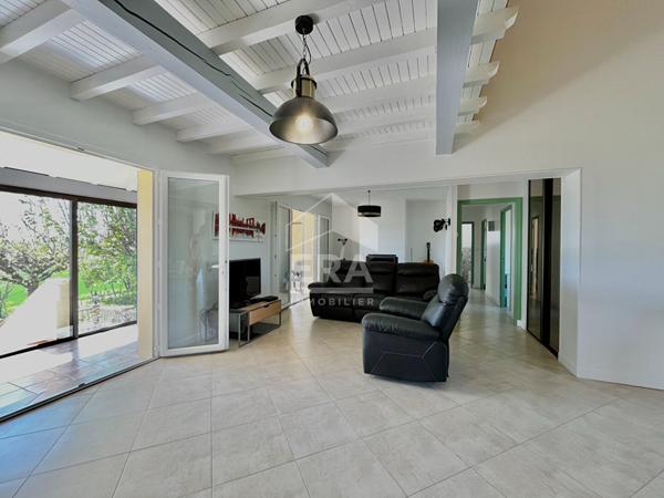 Maison Cadalen 5 pièce(s) 198 m2