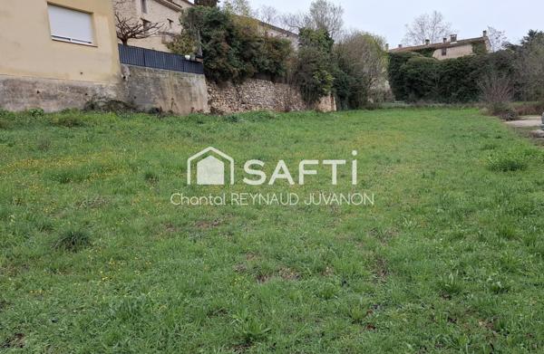 Parcelle constructible de 358 m², exposition Sud/Est