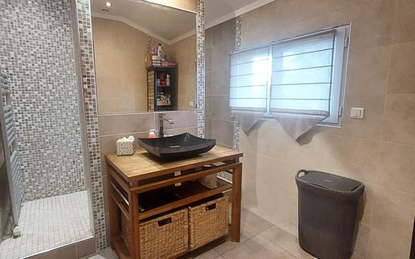 Maison à vendre    5 pièces • 184,71 m2 Neuilly-Plaisance