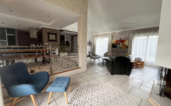 Maison à vendre    5 pièces • 184,71 m2 Neuilly-Plaisance