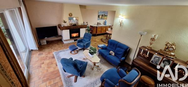 Location maison 5 pièces 177 m² Chantilly