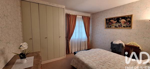 Location maison 5 pièces 177 m² Chantilly