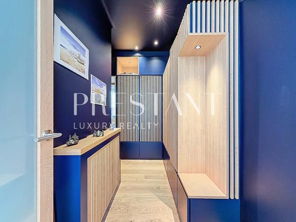 Exclusivité – Chiberta, vaste maison rénovée sur un grand terrain arboré et paysager avec piscine, ANGLET