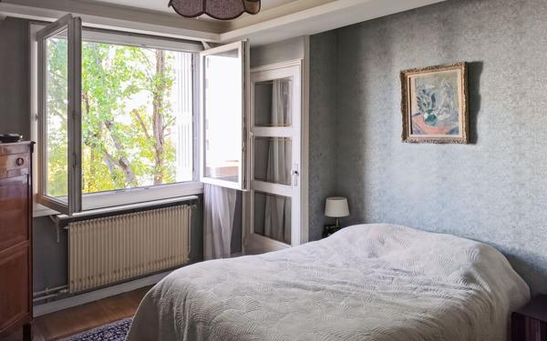 Appartement à vendre    4 pièces • 85,77 m2 Paris 20
