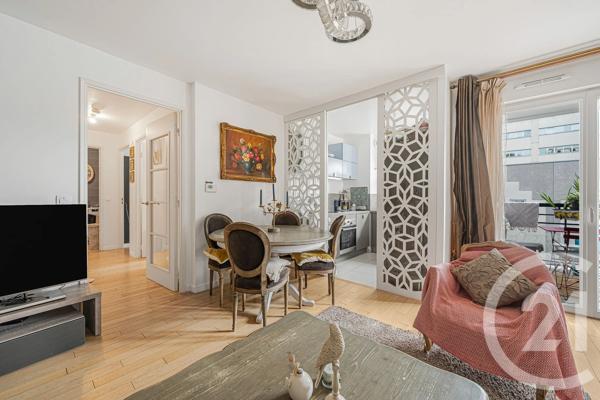 Appartement F3 à vendre  3 pièces - 64,75 m 2   SURESNES  - 92