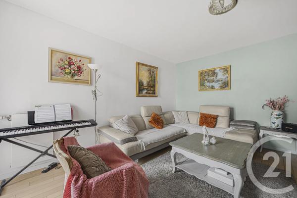 Appartement F3 à vendre  3 pièces - 64,75 m 2   SURESNES  - 92