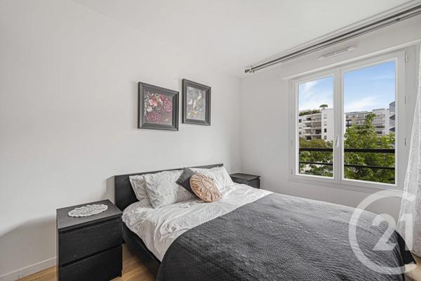 Appartement F3 à vendre  3 pièces - 64,75 m 2   SURESNES  - 92