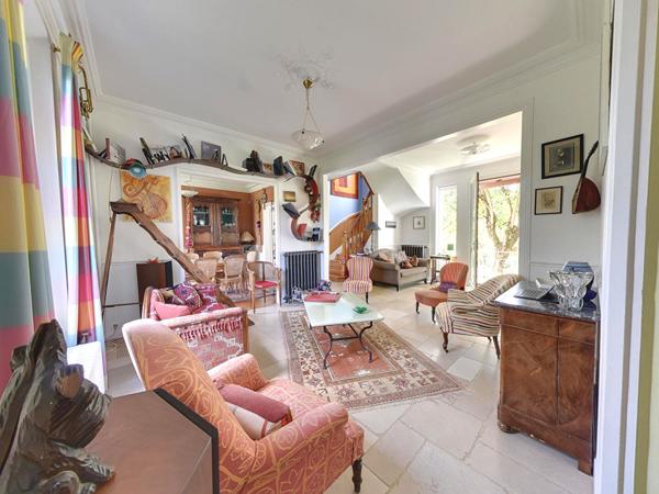 BRY-SUR-MARNE QUARTIER CARNOT BELLE MAISON MEULIÈRE EN PARFAIT ÉTAT