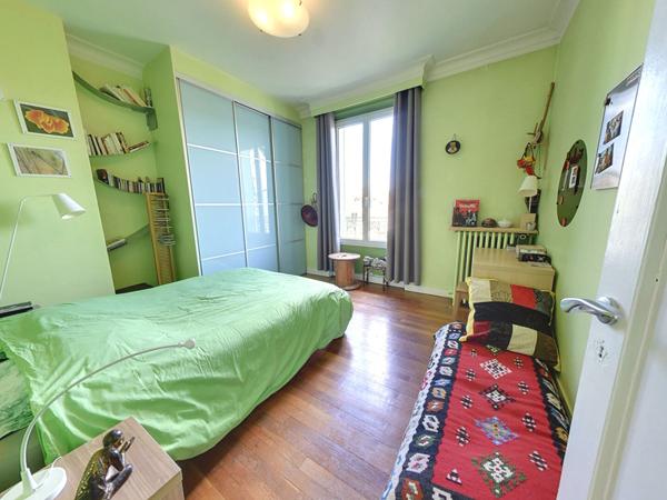 BRY-SUR-MARNE QUARTIER CARNOT BELLE MAISON MEULIÈRE EN PARFAIT ÉTAT