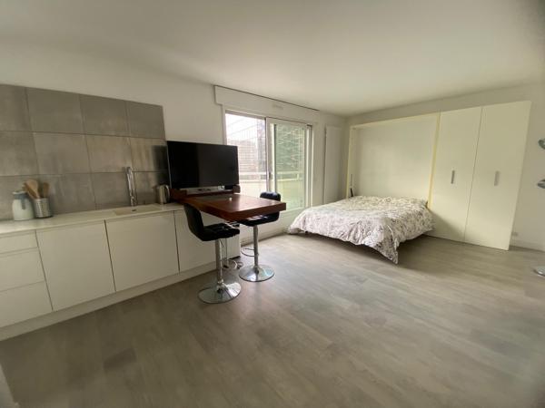 Studio en dernière étage avec une Terrasse
