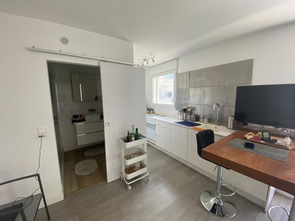 Studio en dernière étage avec une Terrasse
