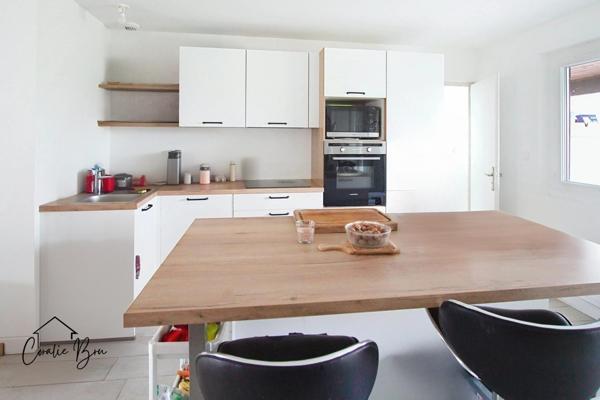 Maison 3 chambres sur beaux terrain clos.