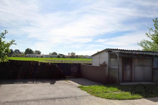 Maison 3 chambres sur beaux terrain clos.