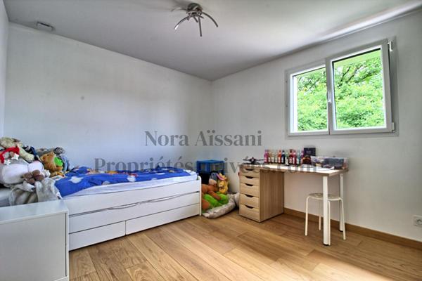 Maison contemporaine de plain-pied 4 chambres