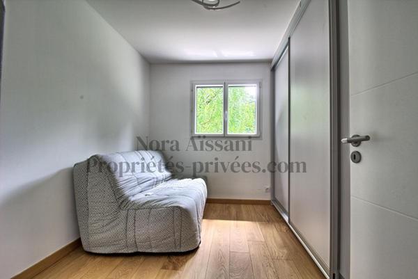 Maison contemporaine de plain-pied 4 chambres