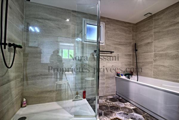 Maison contemporaine de plain-pied 4 chambres