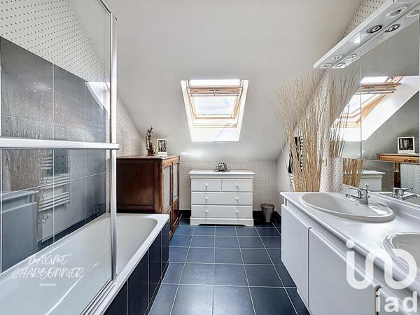 Maison à vendre 6 pièces 174 m² Cesson