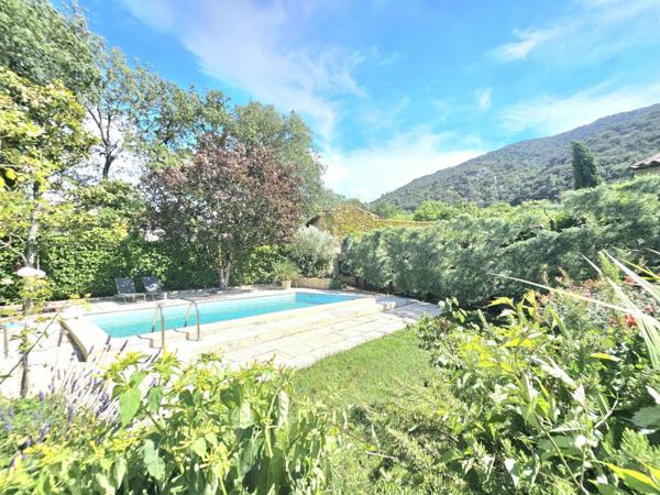 Maison Provençale au Pied du Luberon