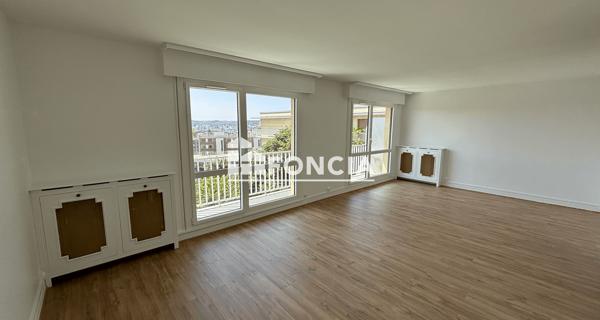 Location Appartement 5 pièces 134.14 m² - L'haÿ-les-roses 94240