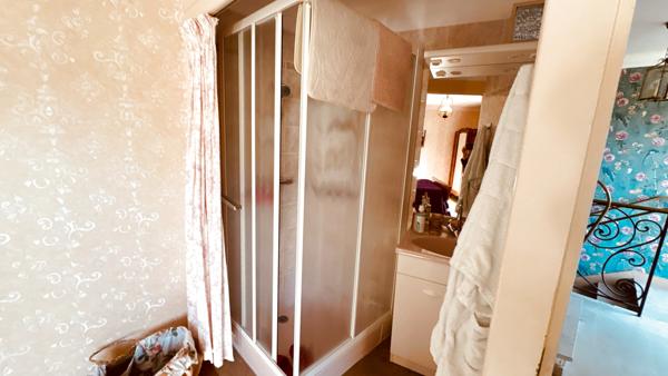 Asquins (89450) Maison de campagne situé à ASQUINS spacieuse au prix de 208 650 €.