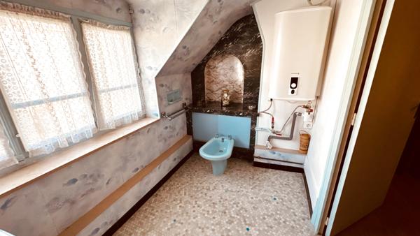 Asquins (89450) Maison de campagne situé à ASQUINS spacieuse au prix de 208 650 €.