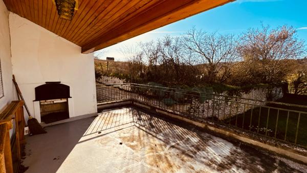 Asquins (89450) Maison de campagne situé à ASQUINS spacieuse au prix de 208 650 €.