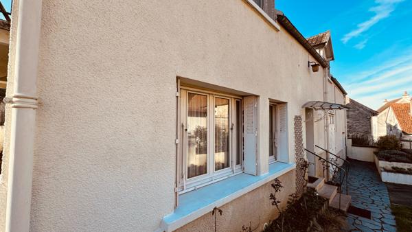 Asquins (89450) Maison de campagne situé à ASQUINS spacieuse au prix de 208 650 €.