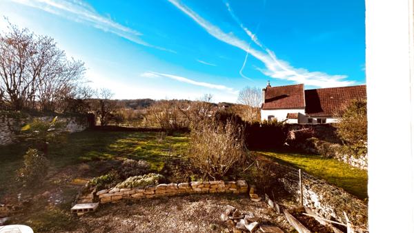 Asquins (89450) Maison de campagne situé à ASQUINS spacieuse au prix de 208 650 €.