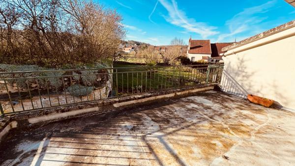 Asquins (89450) Maison de campagne situé à ASQUINS spacieuse au prix de 208 650 €.