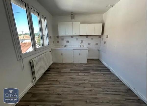 Appartement à louer 3 pièces 79.65m²