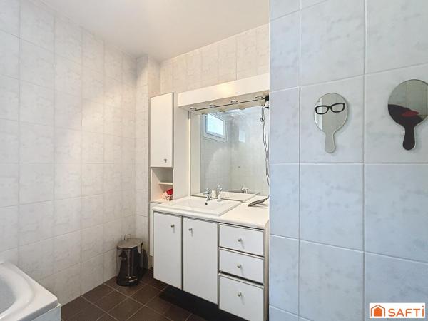 T3 dans belle résidence arborée