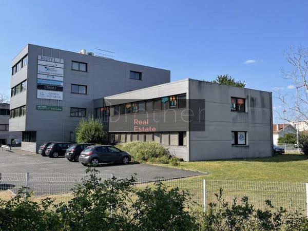 Bureau de 107 m² à louer à Bordeaux Ouest-Merignac