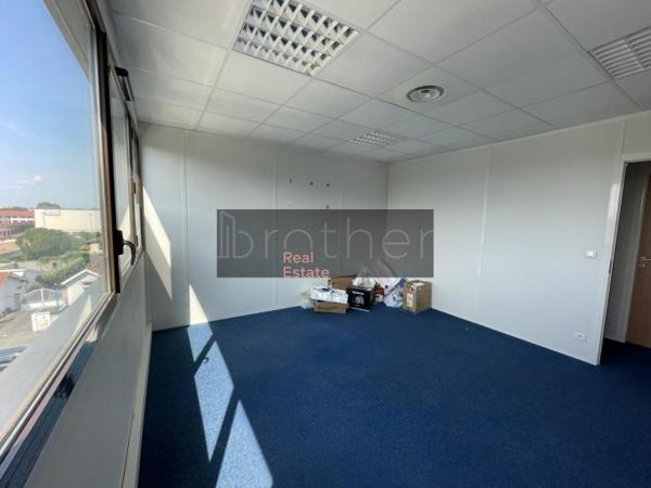 Bureau de 107 m² à louer à Bordeaux Ouest-Merignac